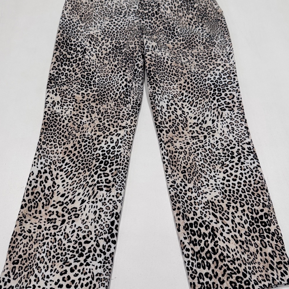 Chico's Animal Print Brigitte So Slimming Crops